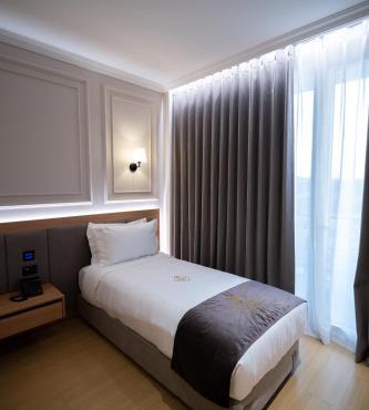 Holiday Hotel in Tirana