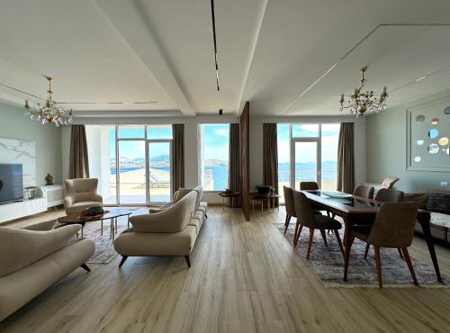 Seafront Oasis Luxury Apartment, with Sae View in Sarandë