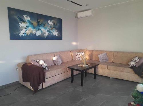 Adrians villa