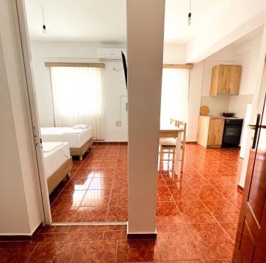 Garden Villa Sarande Apt-3