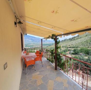 Xhumba Guesthouse in Dhuvjan