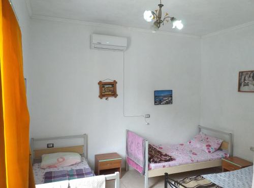 Rozafa Ferry & Accommodation