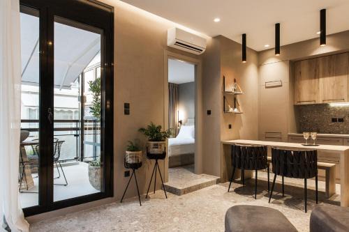 * Boutique Syntagma apartment w/plunge pool * in Athens