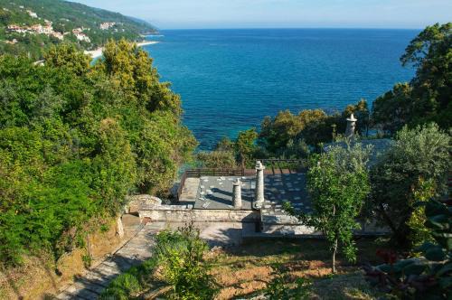 Pelion BNB Luxury homes