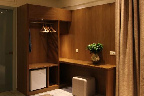 Achilles Hotel