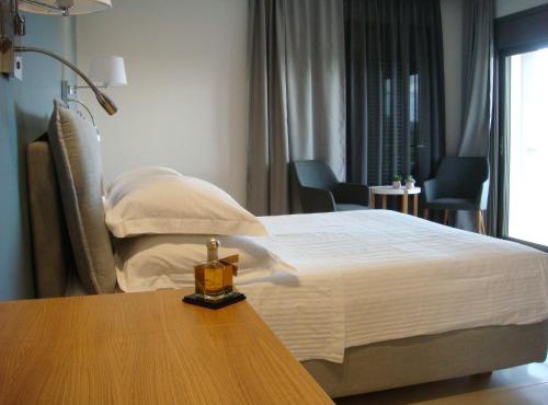 Double Bay Beach Hotel in Elafonisos