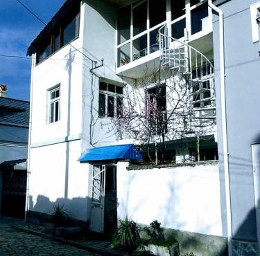 Small room for two in private villa in Korçë